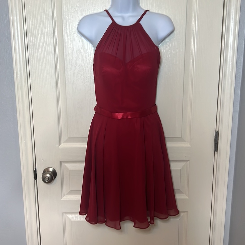 Maroon dress. Halter top neckline. Size S. Prom quinceanera wedding party.